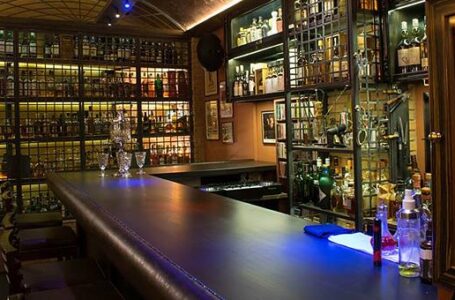 Οι συσκευασίες συνοδευτικών στα μπαρ κατά την κατανάλωση ποτών δεν είναι υποχρεωτική για τα καταστήματα εστίασης και διασκέδασης